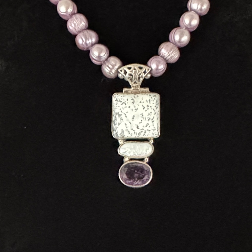 NWOT Purple Freshwater Pearl Necklace with Stone & Amethyst Pendant